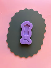 Load image into Gallery viewer, Mannequin brooch mould
