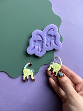 Load image into Gallery viewer, Domed &amp; Engraved Monkey mould - Animal moulds for resin jewellery
