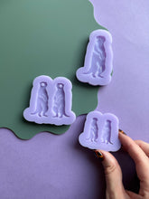 Load image into Gallery viewer, Domed &amp; Engraved Meerkat moulds - Animal moulds for resin jewellery
