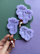 Load image into Gallery viewer, Domed &amp; Engraved Giraffe moulds - Animal moulds for resin jewellery
