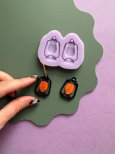 Load image into Gallery viewer, Domed &amp; Engraved camping lantern mould - Western moulds for resin jewellery
