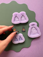 Load image into Gallery viewer, Goldfish in a bag domed and engraved mould - Circus moulds for resin jewellery

