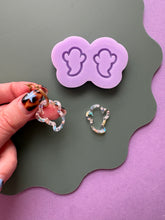 Load image into Gallery viewer, Ghost outline frame mould - Halloween moulds for resin jewellery
