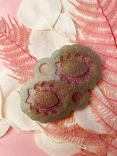 Load image into Gallery viewer, Scalloped oval silicone earring mould
