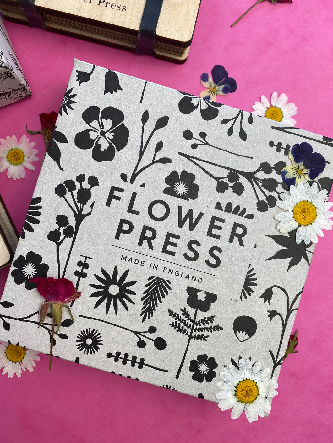 Large flower press, simple design