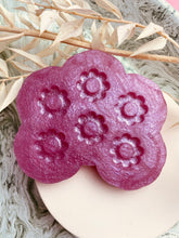 Load image into Gallery viewer, Small flower multi silicone mould - domed effect
