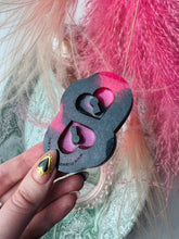 Load image into Gallery viewer, Heart lock pre domed silicone mould
