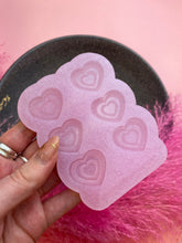 Load image into Gallery viewer, Mini 70&#39;s heart drop earring silicone mould

