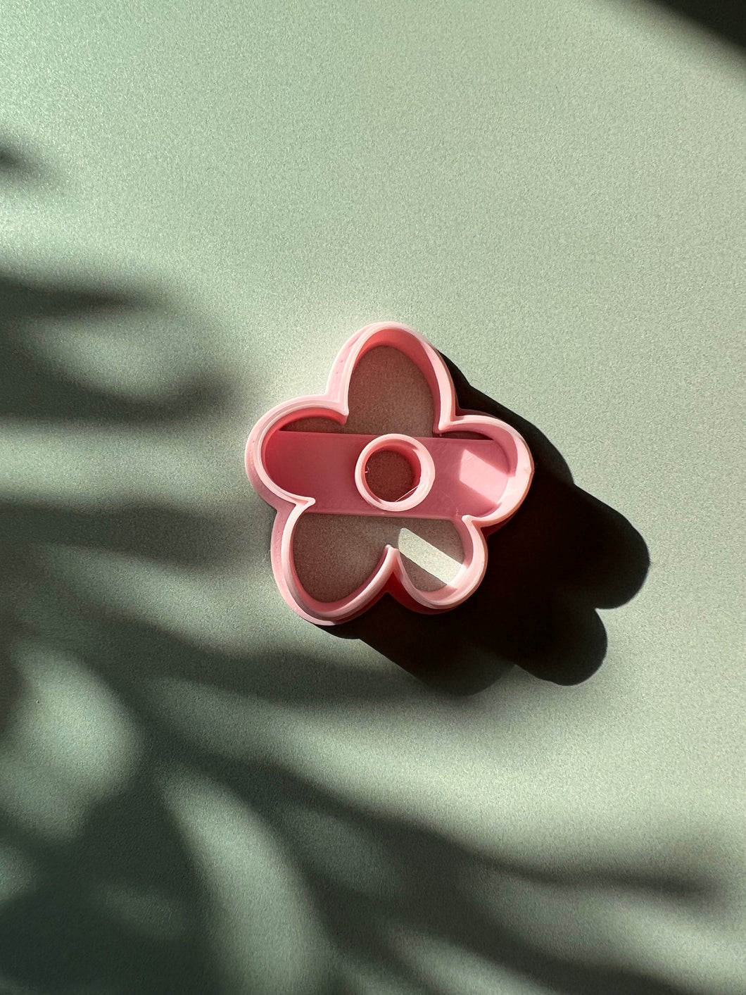70s flower shaped clay cutter
