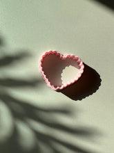 Load image into Gallery viewer, Scalloped heart cutter
