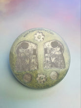 Load image into Gallery viewer, Gustav Klimt *The Kiss* silicone mould
